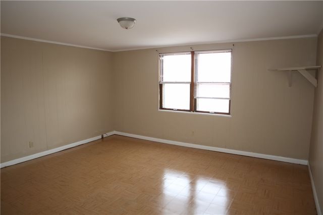 823 Crest Ave, Charleroi Boro, PA 15022