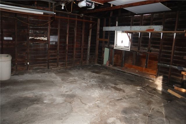 823 Crest Ave, Charleroi Boro, PA 15022