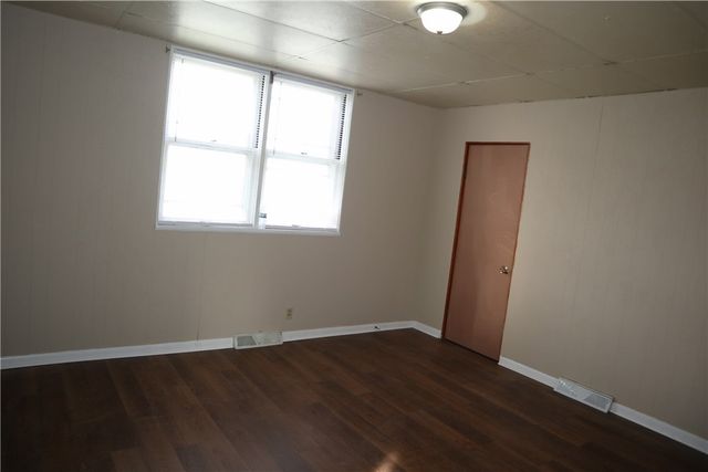 823 Crest Ave, Charleroi Boro, PA 15022