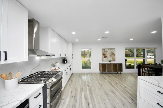 7819 Pagewood Lane, Houston, TX 77063