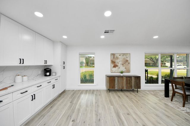 7819 Pagewood Lane, Houston, TX 77063