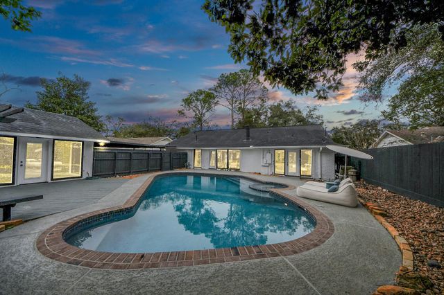 7819 Pagewood Lane, Houston, TX 77063