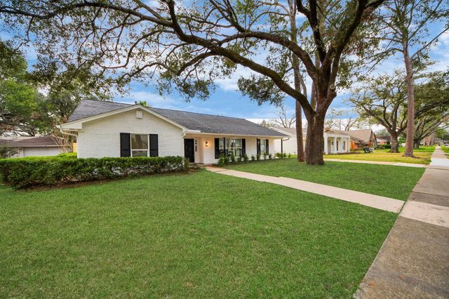7819 Pagewood Lane, Houston, TX 77063