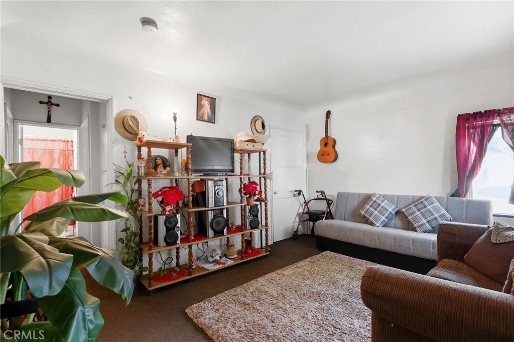Image 30 of property listing at 4478 E 4th, Los Angeles, CA 90022