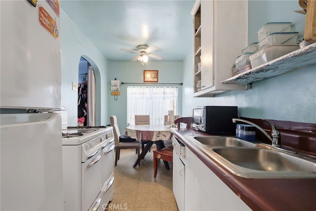 Image 43 of property listing at 4478 E 4th, Los Angeles, CA 90022