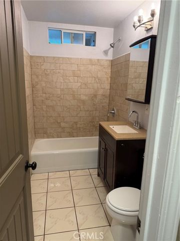 754 W Citrus, Colton, CA 92324