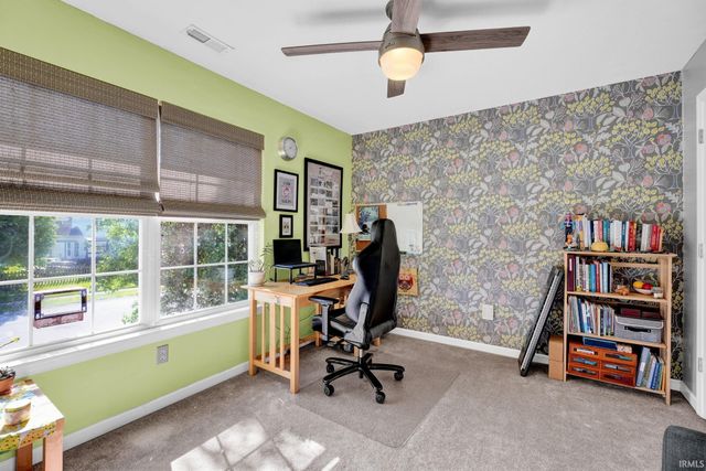 864 S Deer Run, Ellettsville, IN 47429