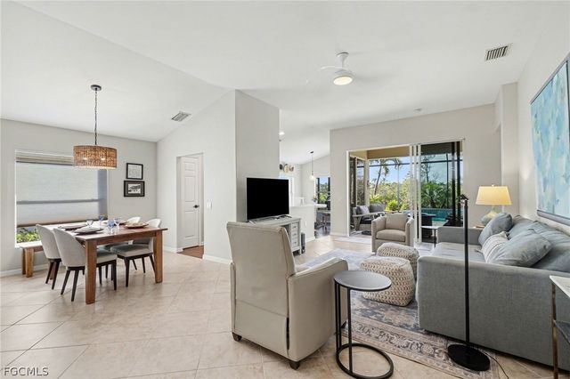 10012 Oakhurst WAY, Fort Myers, FL 33913