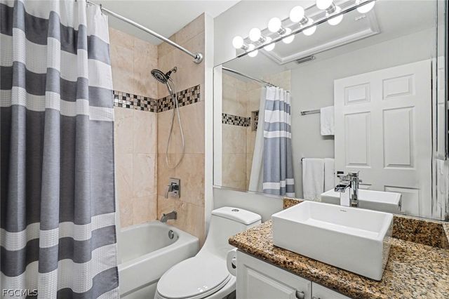 10012 Oakhurst WAY, Fort Myers, FL 33913