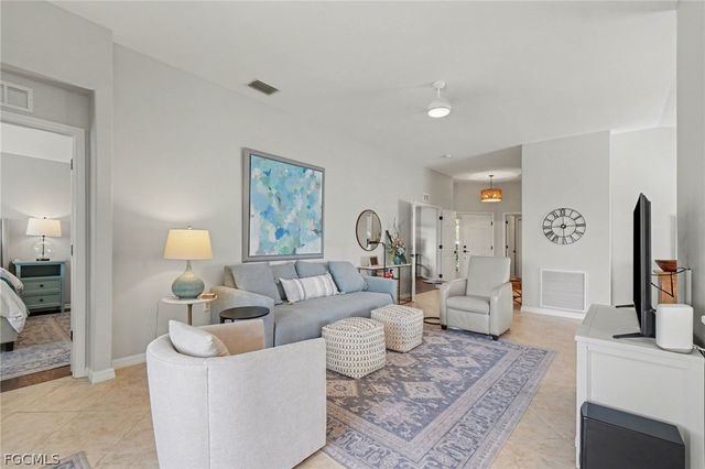 10012 Oakhurst WAY, Fort Myers, FL 33913