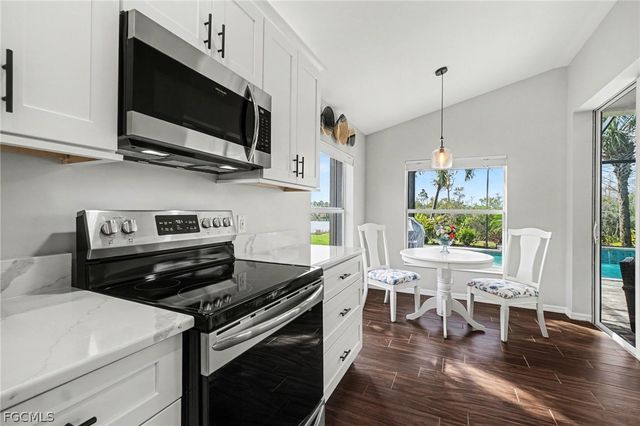 10012 Oakhurst WAY, Fort Myers, FL 33913