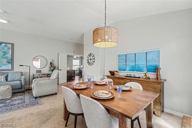 10012 Oakhurst WAY, Fort Myers, FL 33913