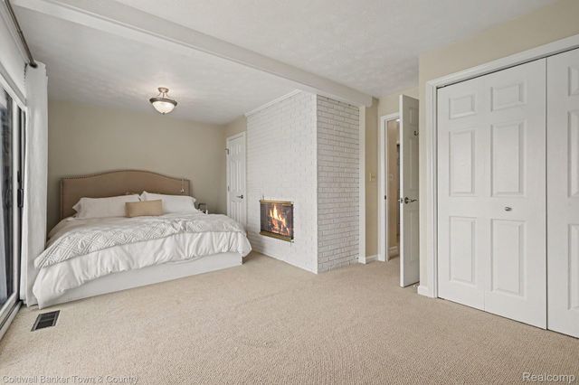 160 E Shore Drive, Northfield Township, MI 48189