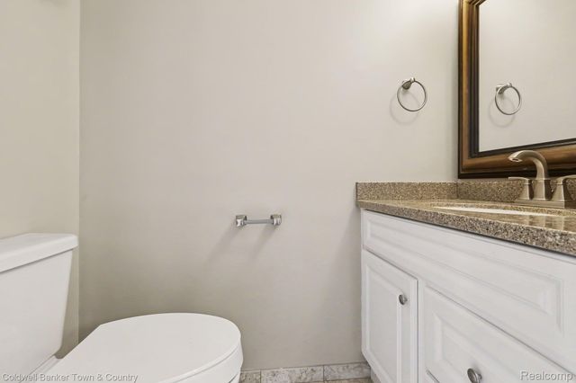 160 E Shore Drive, Northfield Township, MI 48189