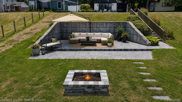 160 E Shore Drive, Northfield Township, MI 48189