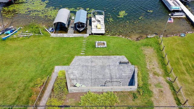 160 E Shore Drive, Northfield Township, MI 48189