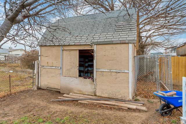 3223 S MAGNOLIA DR, Magna, UT 84044