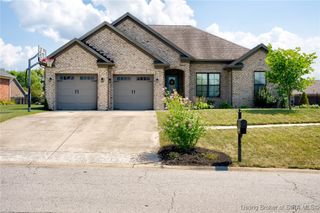 5444 Hawthorn Glen, Charlestown, IN 47111