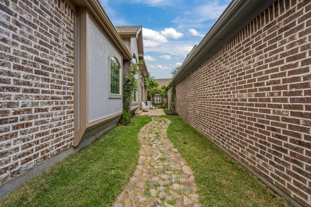 825 Cloister Way, Mckinney, TX 75069