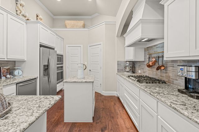 825 Cloister Way, Mckinney, TX 75069