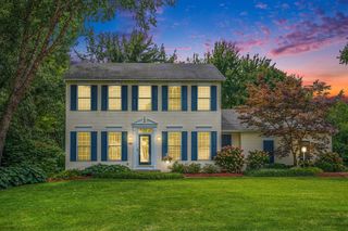 100 Dogwood Circle, Dowagiac, MI 49047