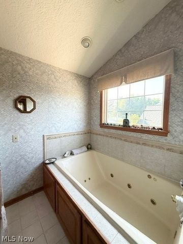 4256 Timberidge Avenue NW, Lehigh Twp, OH 44646