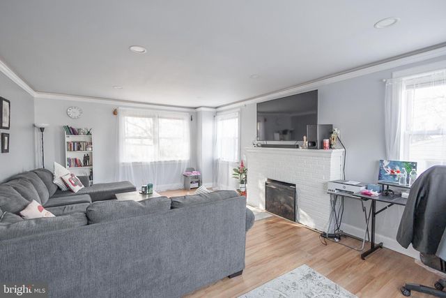 924 W EVESHAM RD, Glendora, NJ 08029