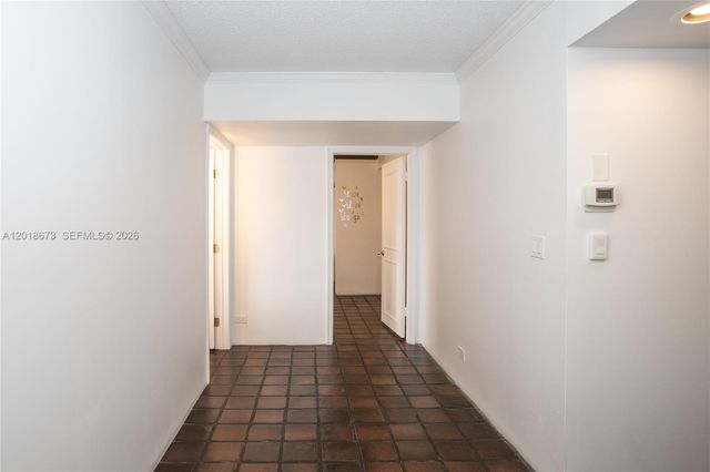 1800 NE 114th St 1207, Miami, FL 33181