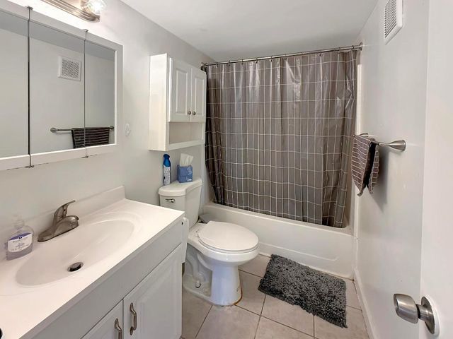 1500 Crescent Circle A26, Lake Park, FL 33403