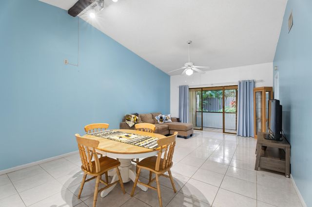 2054 SW Silver Pine Way 123h, Palm City, FL 34990