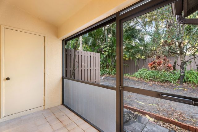 2054 SW Silver Pine Way 123h, Palm City, FL 34990