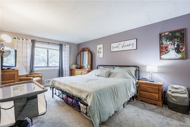 18-2 Great Wood Court, Perinton, NY 14450