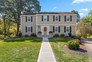 8214 Brittany Ct, Mccandless, PA 15237