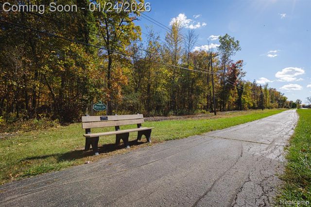 20149 Hcl Jackson, Grosse Ile, MI 48138