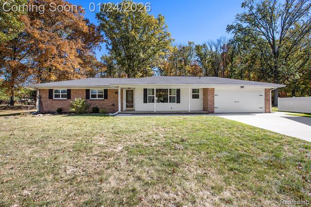 20149 Hcl Jackson, Grosse Ile, MI 48138