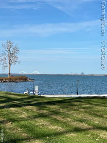 20149 Hcl Jackson, Grosse Ile, MI 48138