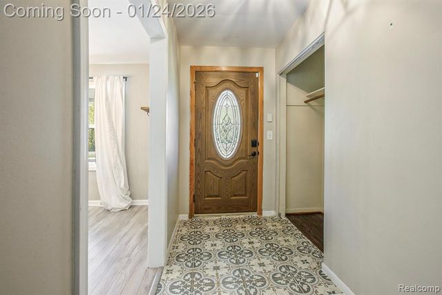 20149 Hcl Jackson, Grosse Ile, MI 48138