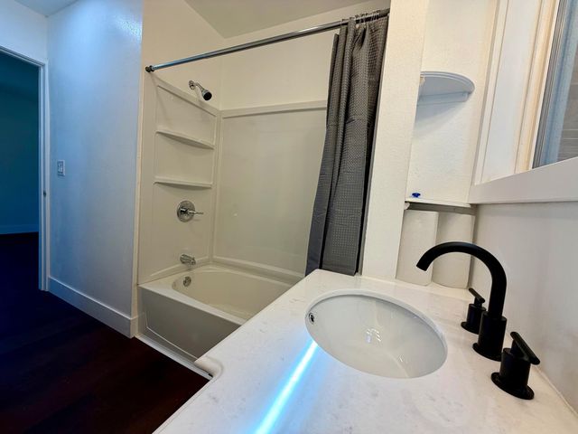 1824 E Acacia St, Stockton, CA 95205