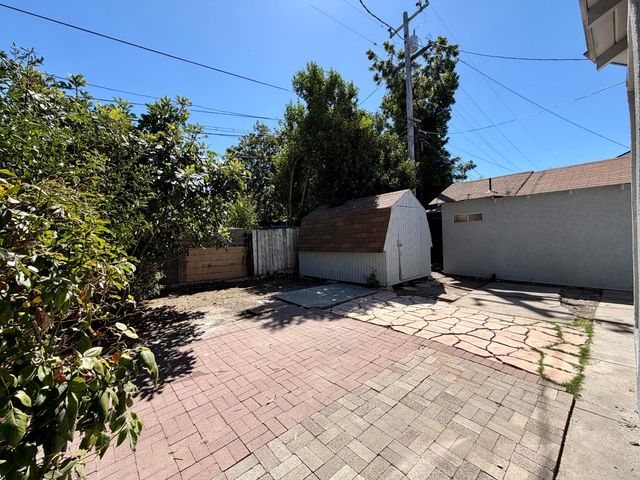 1824 E Acacia St, Stockton, CA 95205