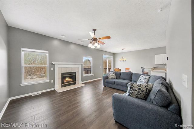 2643 Kerria Drive, Howell, MI 48855