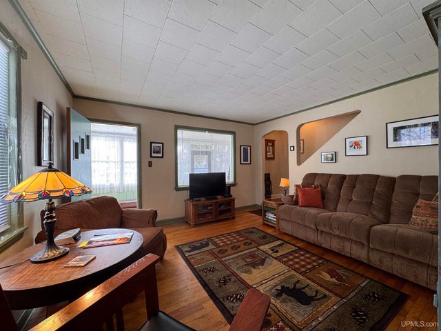 308 W Ayer Street, Ironwood, MI 49938