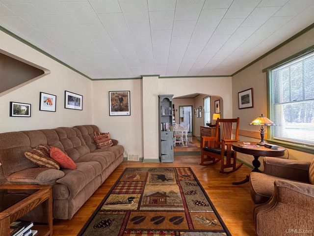 308 W Ayer Street, Ironwood, MI 49938