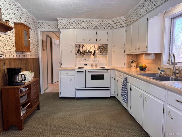 308 W Ayer Street, Ironwood, MI 49938