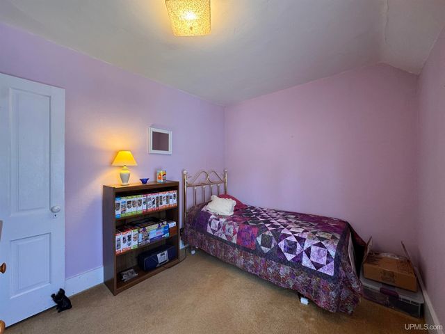 308 W Ayer Street, Ironwood, MI 49938