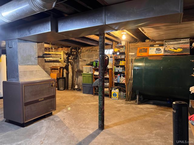 308 W Ayer Street, Ironwood, MI 49938