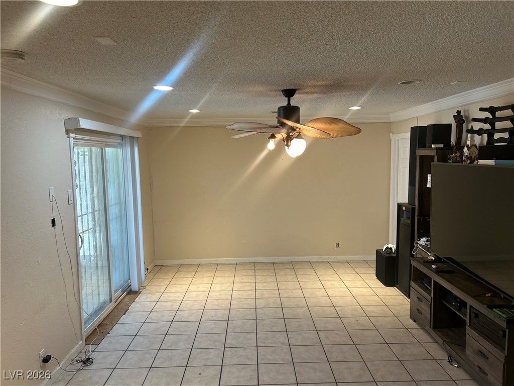 Image 12 of property listing at 4676 Tamalpias Avenue, Las Vegas, NV 89120