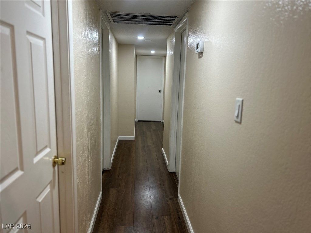 Image 16 of property listing at 4676 Tamalpias Avenue, Las Vegas, NV 89120