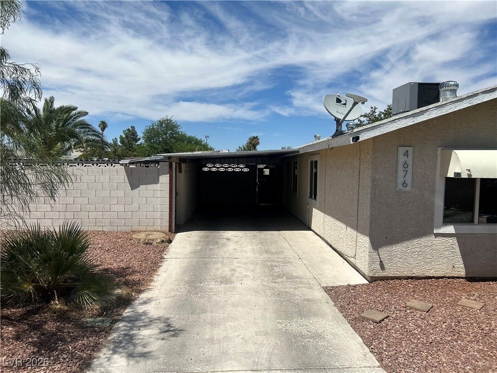 Image 6 of property listing at 4676 Tamalpias Avenue, Las Vegas, NV 89120