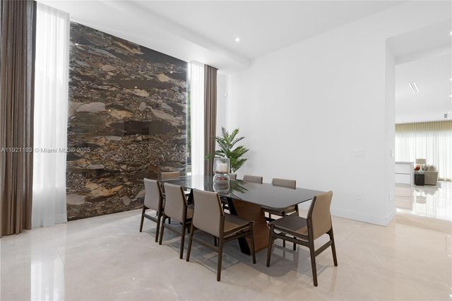 2420 SW 24th St, Miami, FL 33145