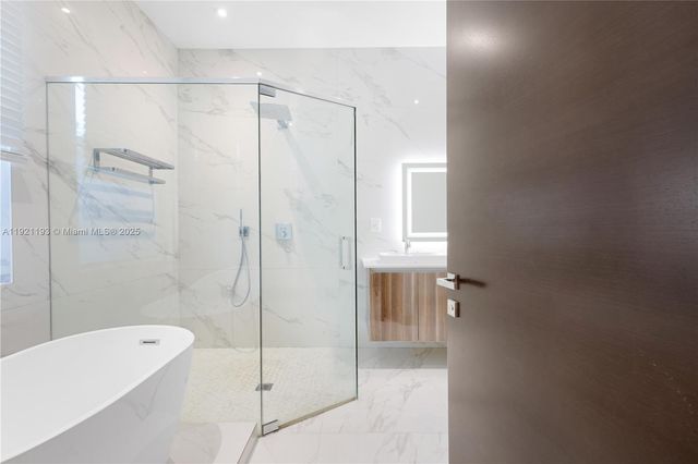 2420 SW 24th St, Miami, FL 33145